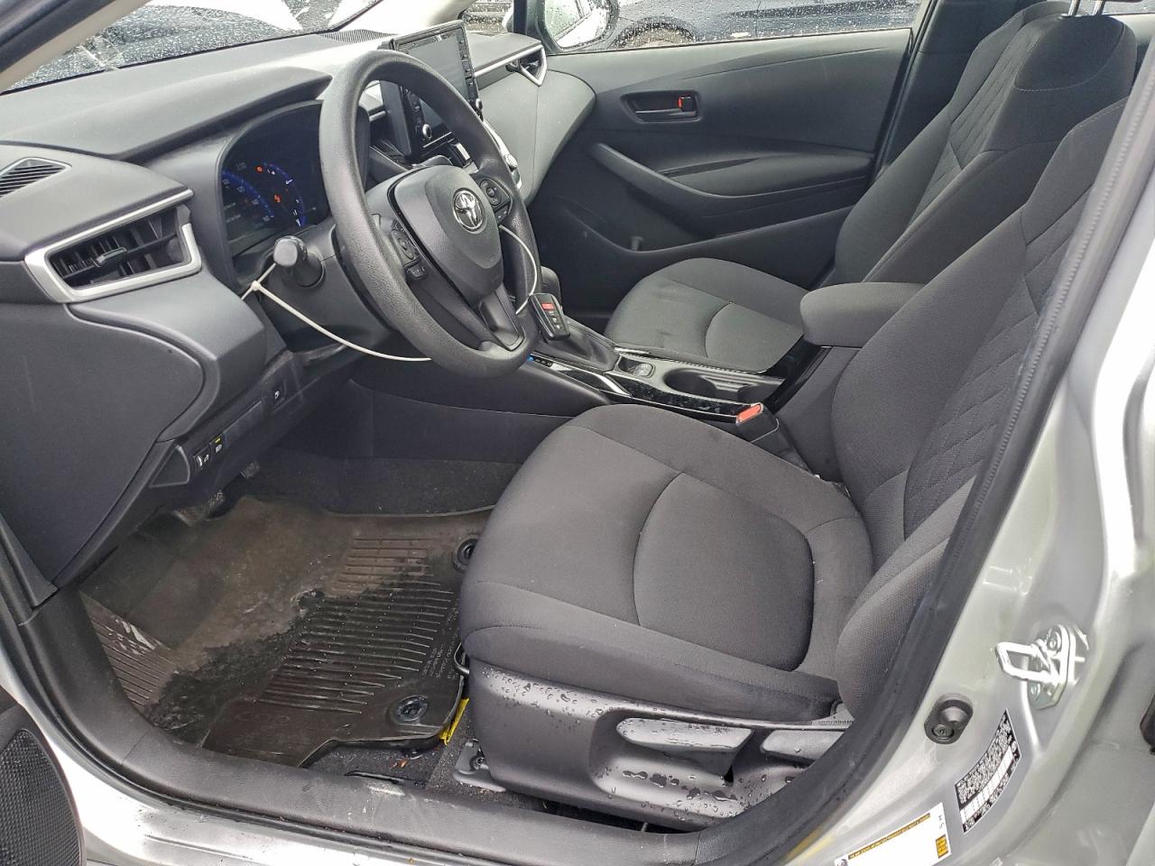 2022 TOYOTA COROLLA LE photo 13
