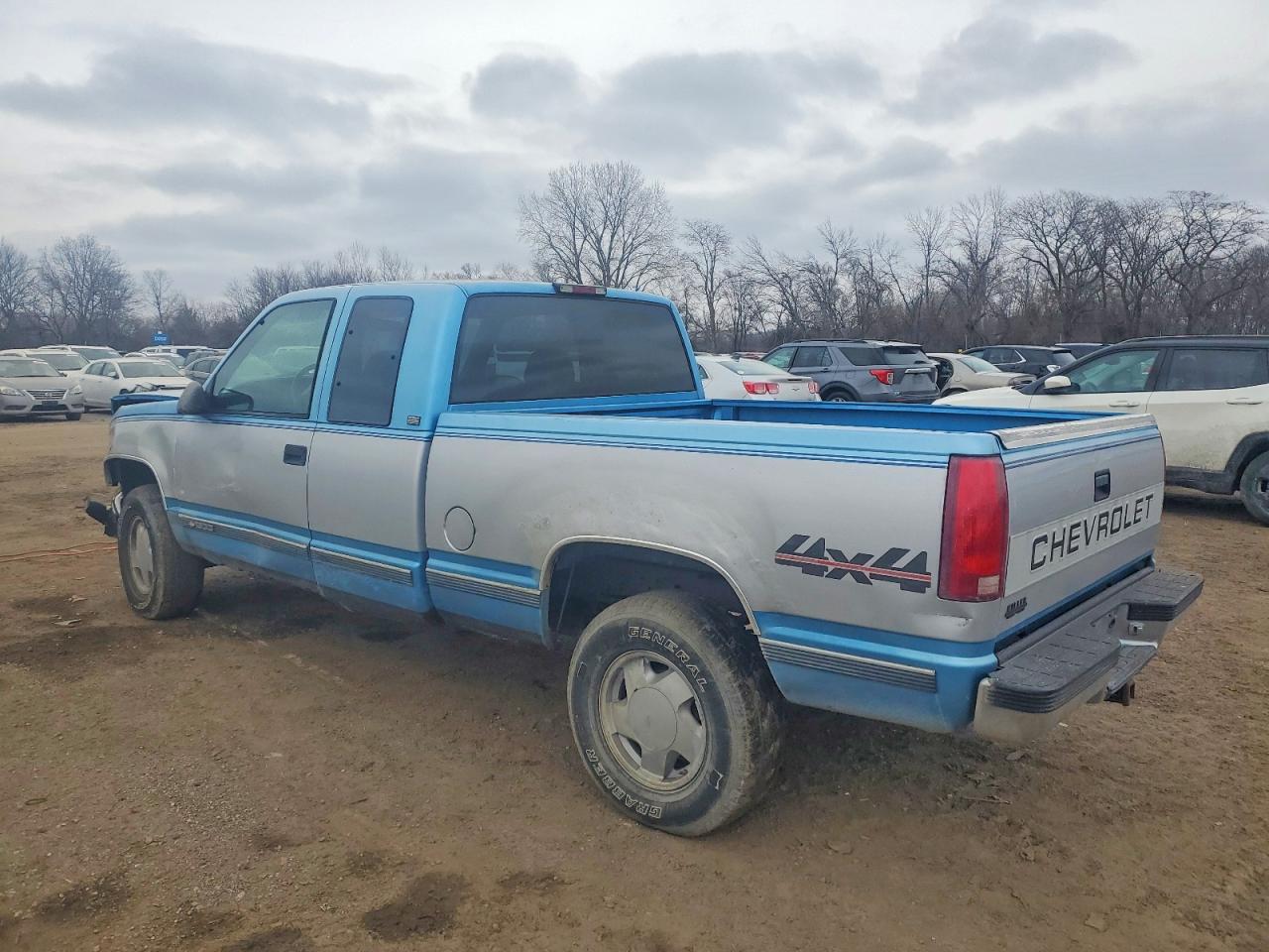 1995 CHEVROLET GMT-400 K1500 photo 2