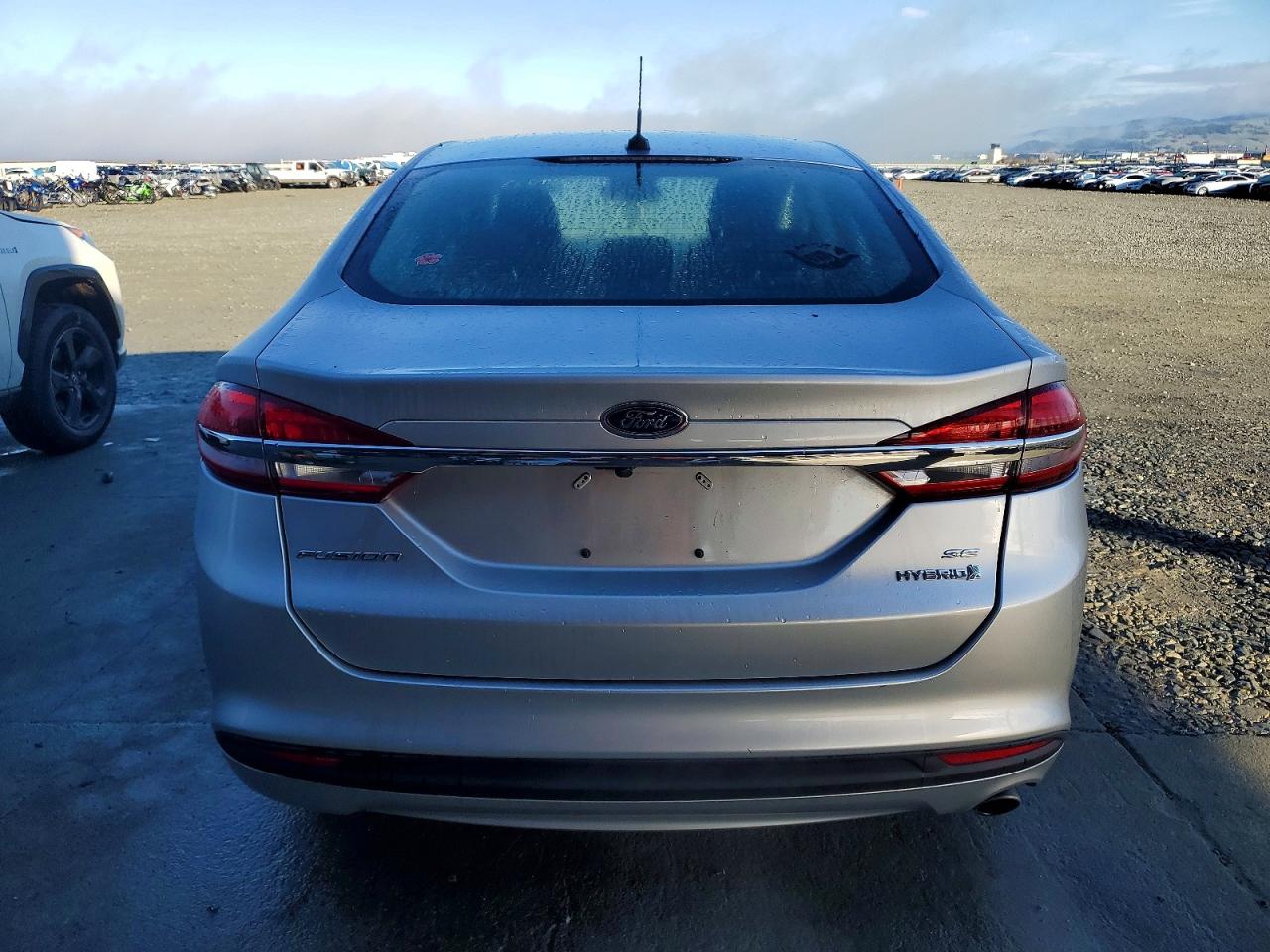 2017 FORD FUSION SE HYBRID photo 6
