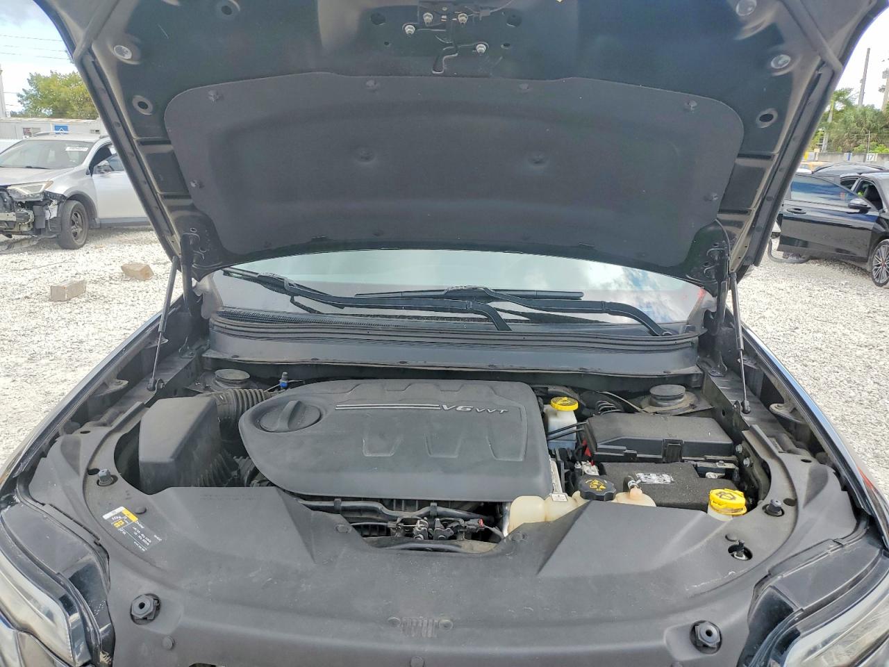2019 JEEP CHEROKEE LIMITED photo 21
