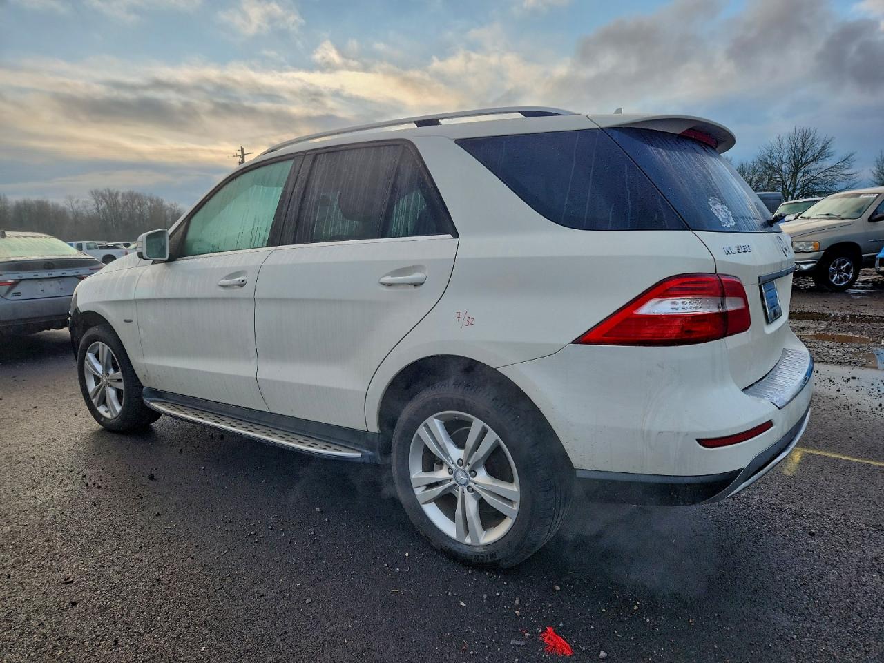 2012 MERCEDES-BENZ ML 350 4MATIC photo 2