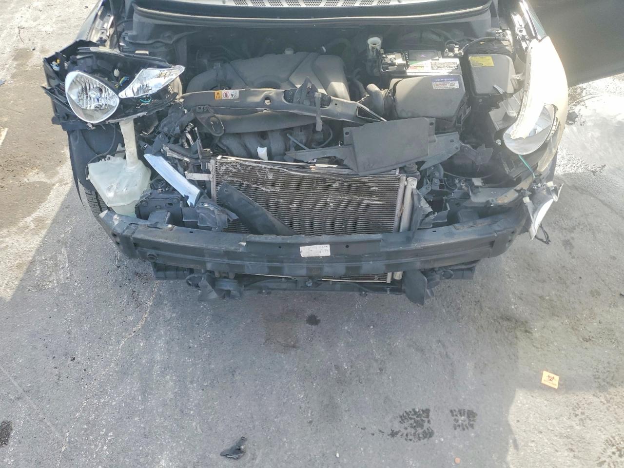 2013 HYUNDAI ELANTRA GLS photo 11
