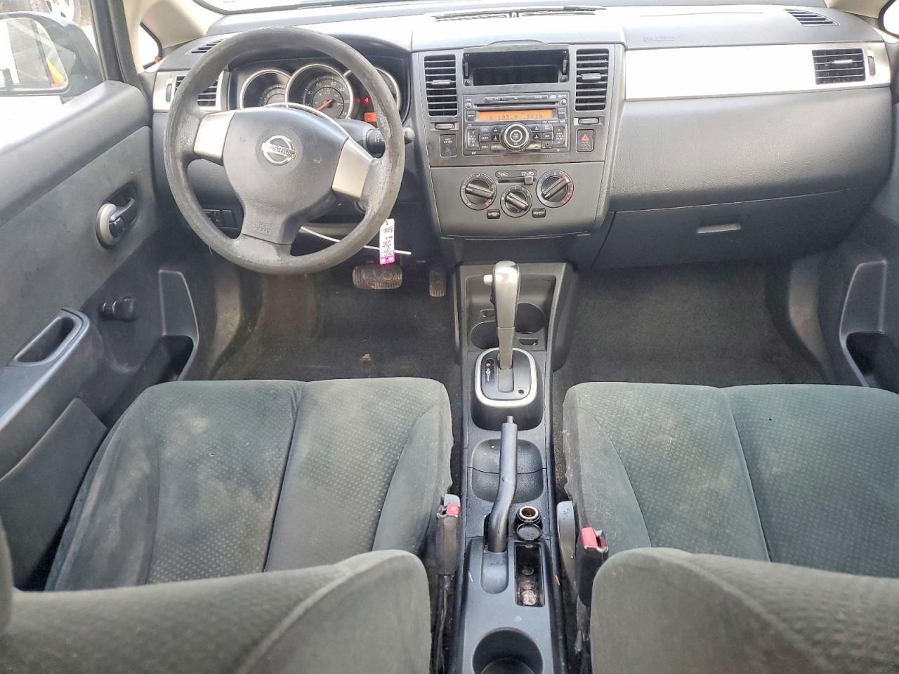 2011 NISSAN VERSA S photo 15