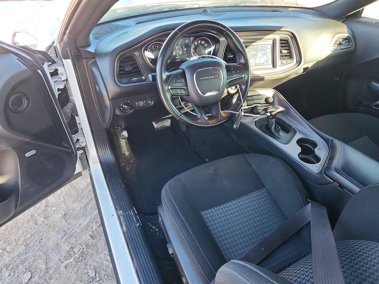 2023 DODGE CHALLENGER GT photo 8