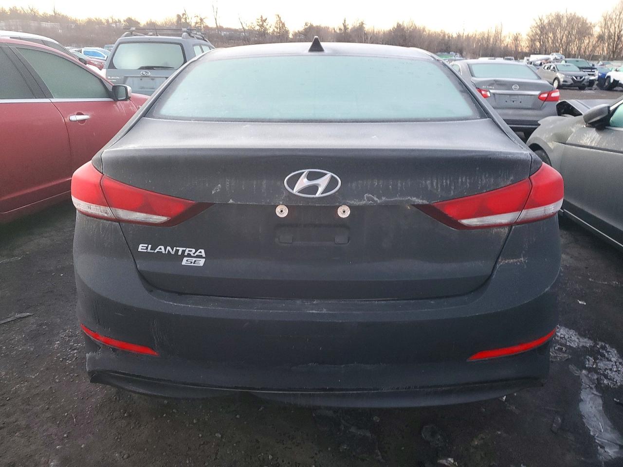 2017 HYUNDAI ELANTRA SE photo 6