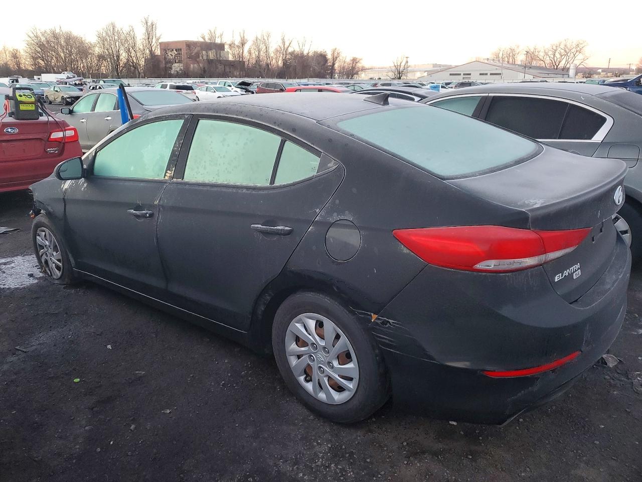 2017 HYUNDAI ELANTRA SE photo 2