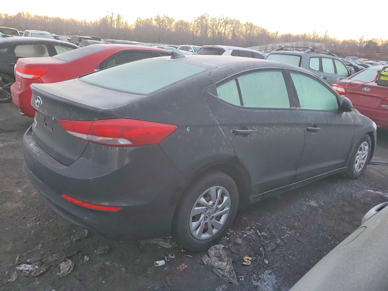 2017 HYUNDAI ELANTRA SE photo 3