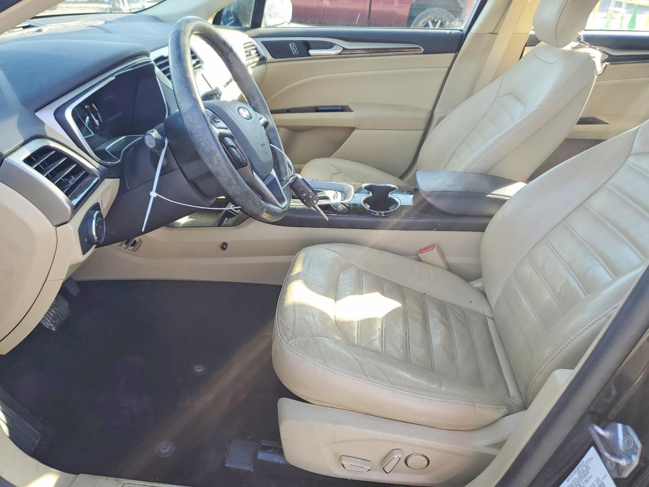 2014 FORD FUSION SE photo 13