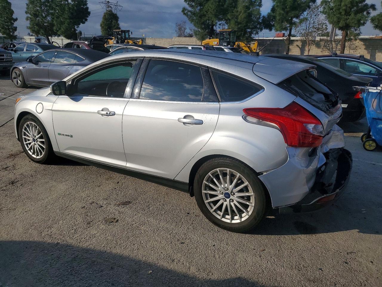 2014 FORD FOCUS BEV photo 2