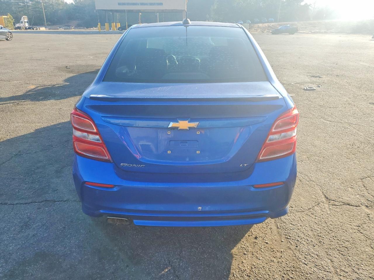 2017 CHEVROLET SONIC LT photo 11