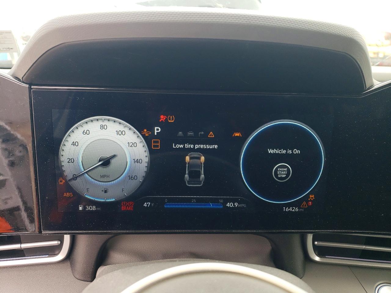 2024 HYUNDAI ELANTRA SEL photo 9