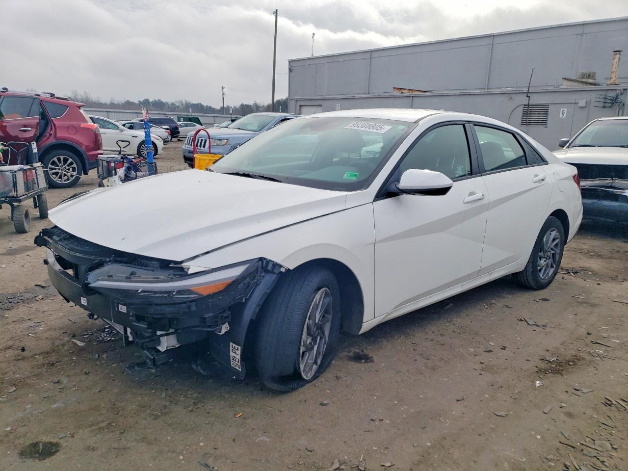 2024 HYUNDAI ELANTRA