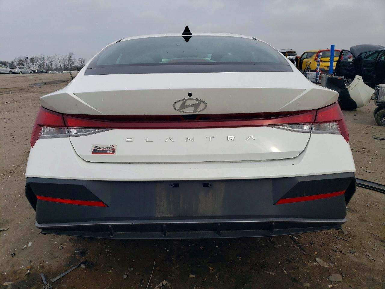 2024 HYUNDAI ELANTRA SEL photo 6