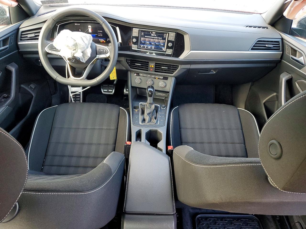 2024 VOLKSWAGEN JETTA SPORT photo 22