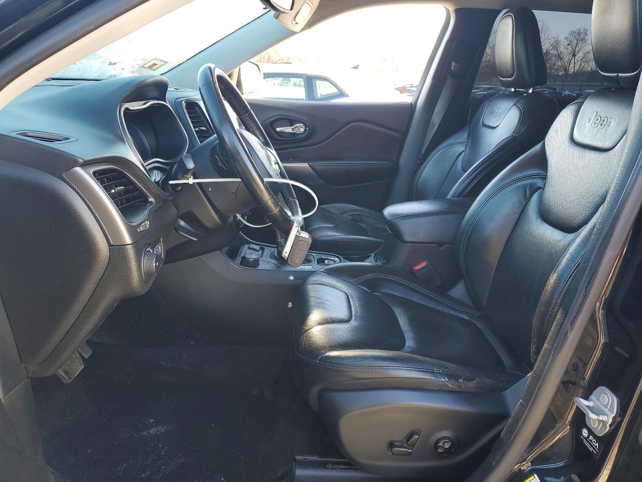 2021 JEEP CHEROKEE LATITUDE LUX photo 7