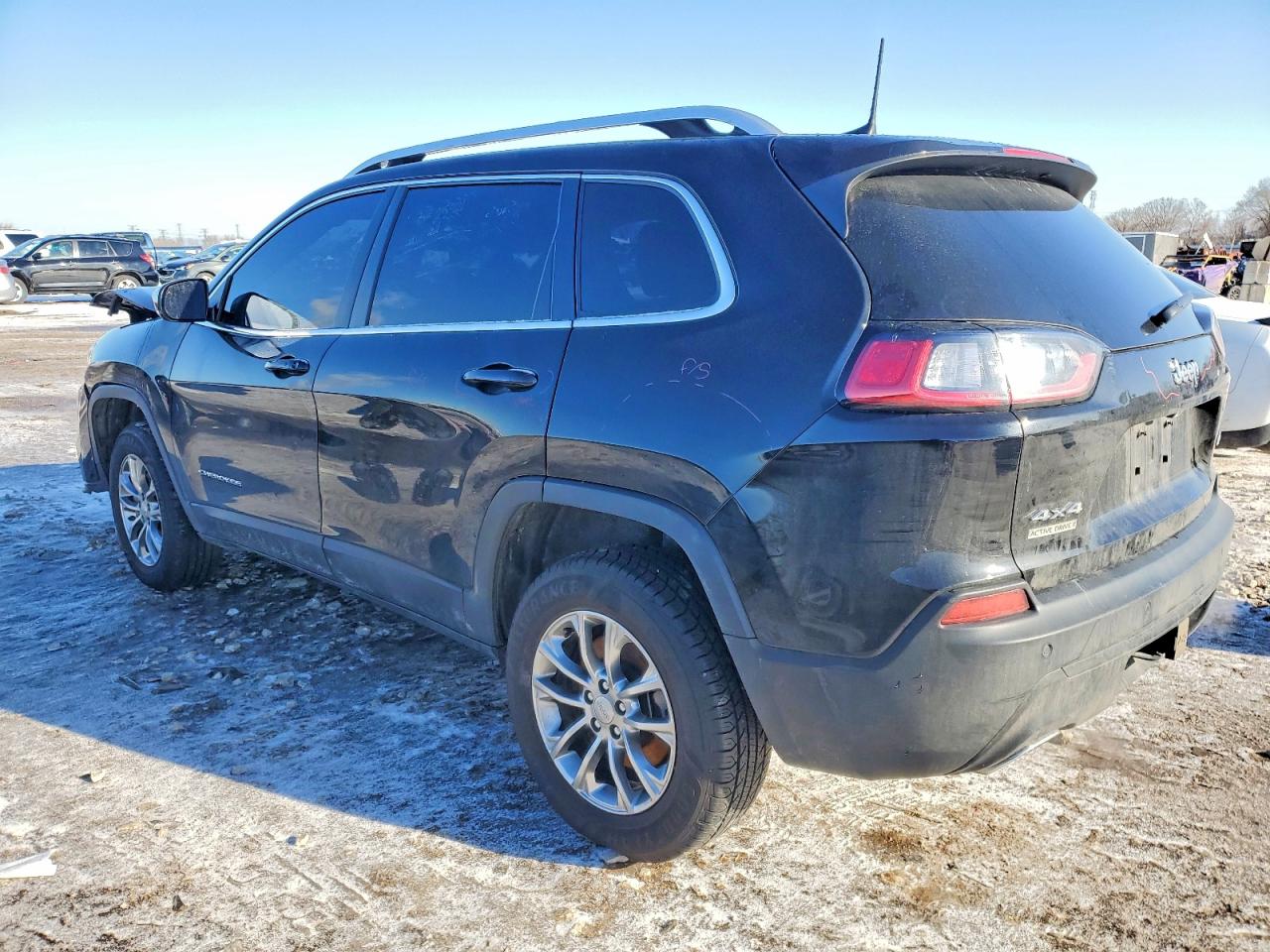 2021 JEEP CHEROKEE LATITUDE LUX photo 2