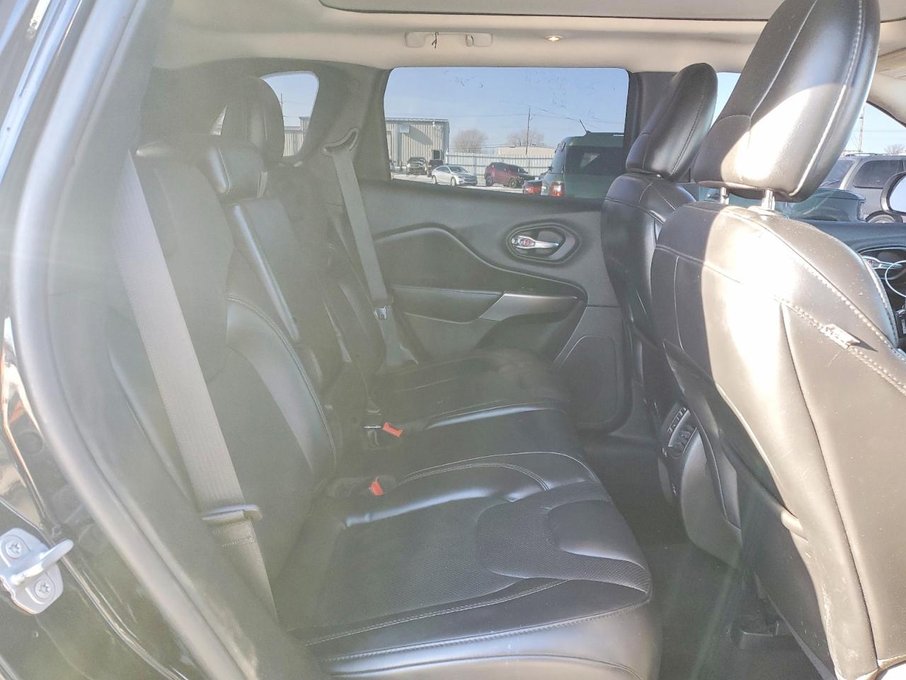 2021 JEEP CHEROKEE LATITUDE LUX photo 11