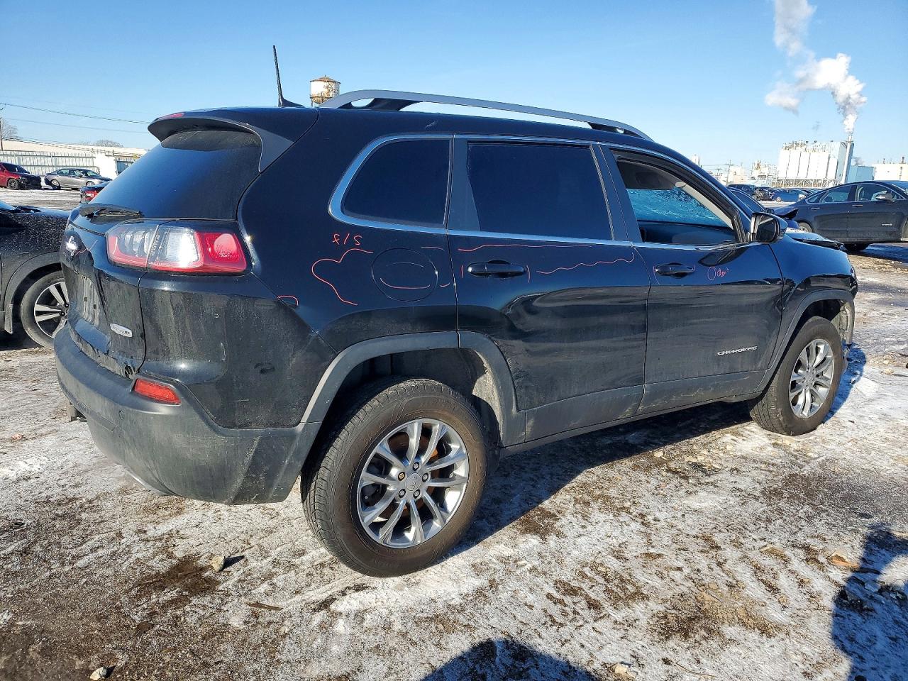 2021 JEEP CHEROKEE LATITUDE LUX photo 3