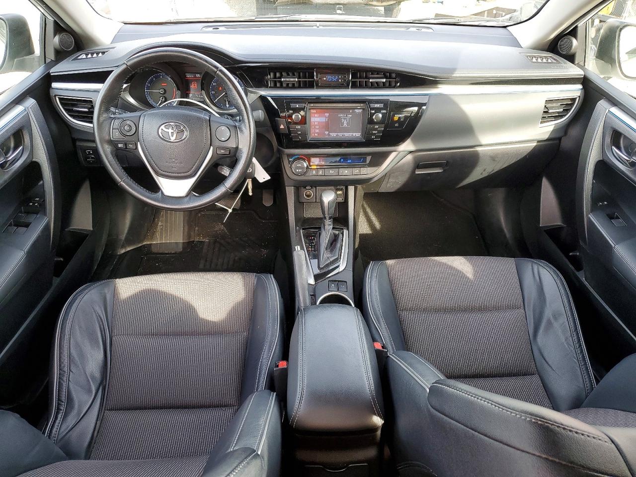 2016 TOYOTA COROLLA L photo 8