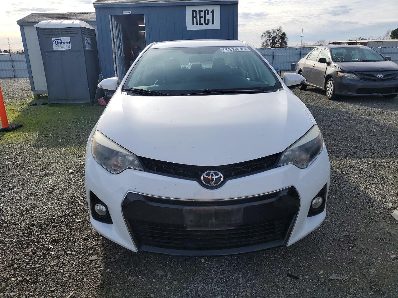 2016 TOYOTA COROLLA L photo 5