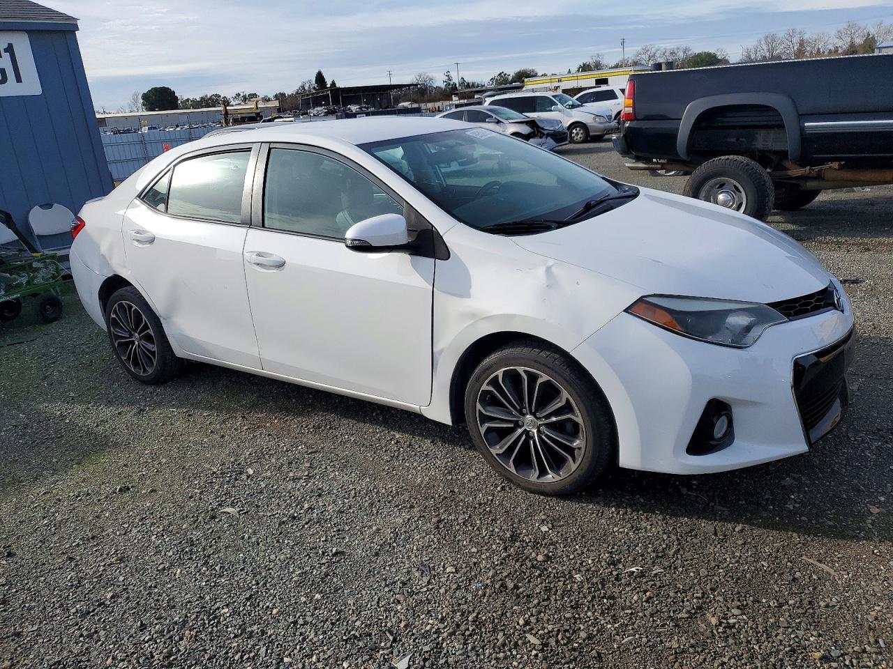 2016 TOYOTA COROLLA L photo 4