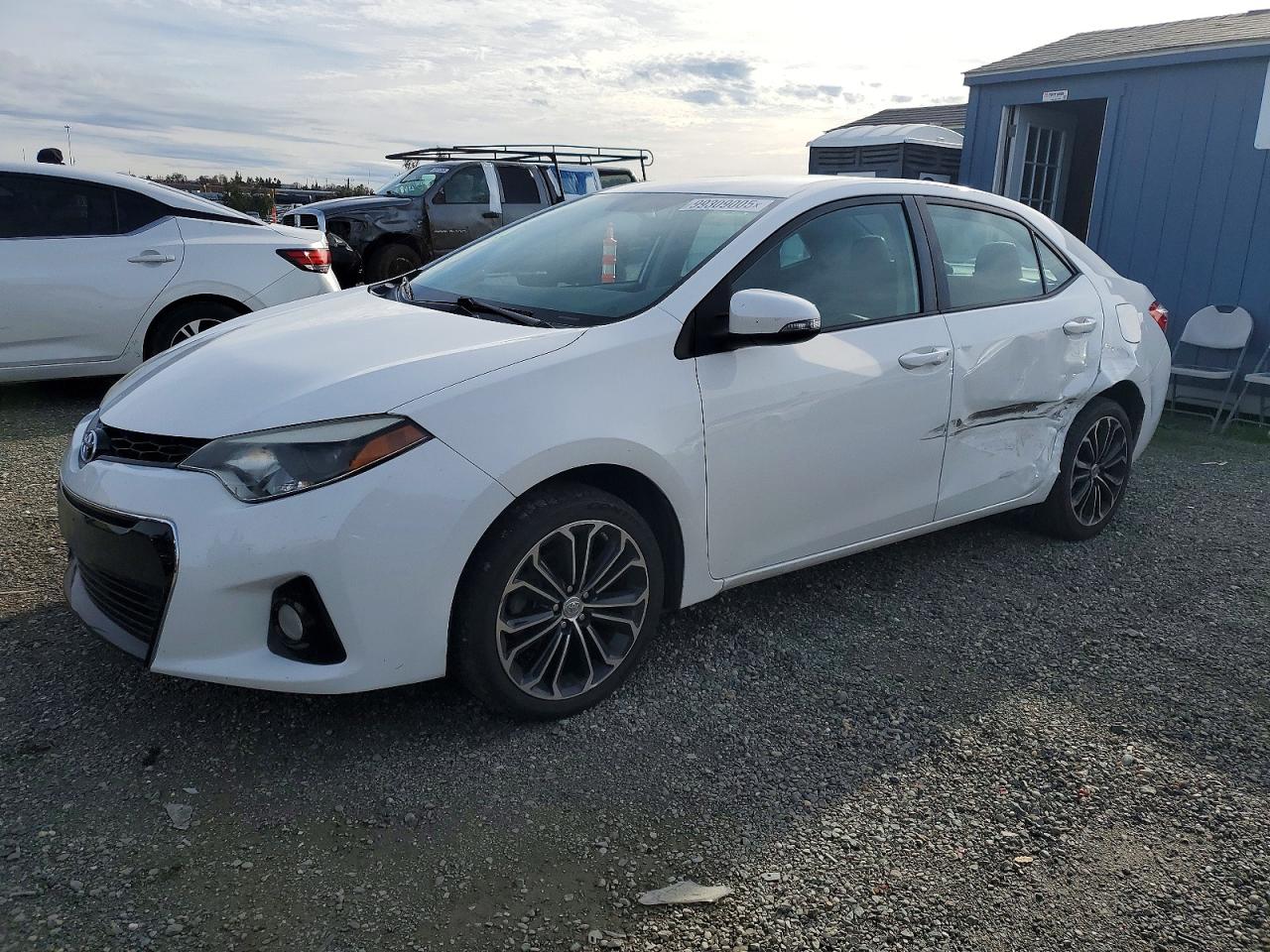 2016 TOYOTA COROLLA