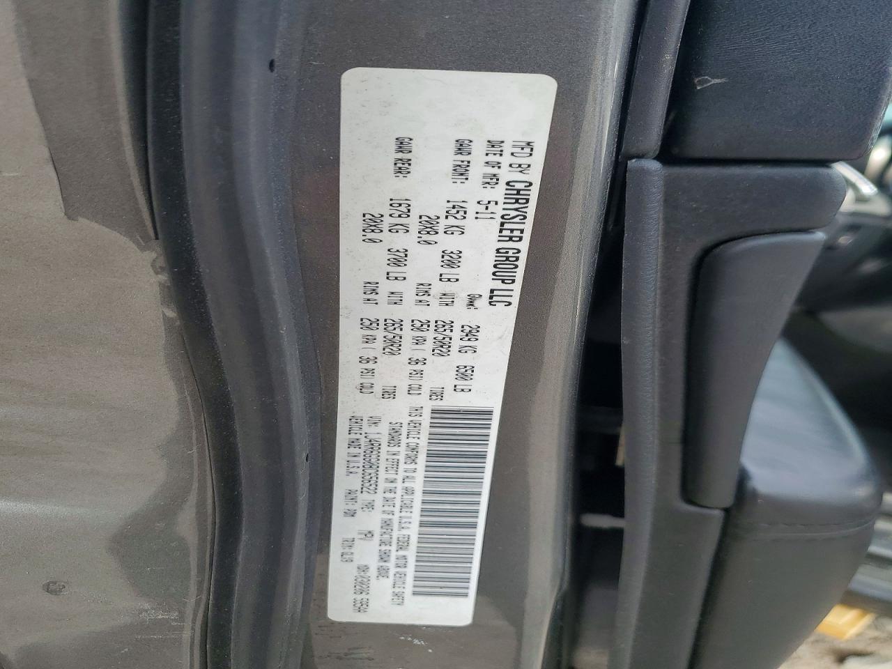 2011 JEEP GRAND CHEROKEE OVERLAND photo 13