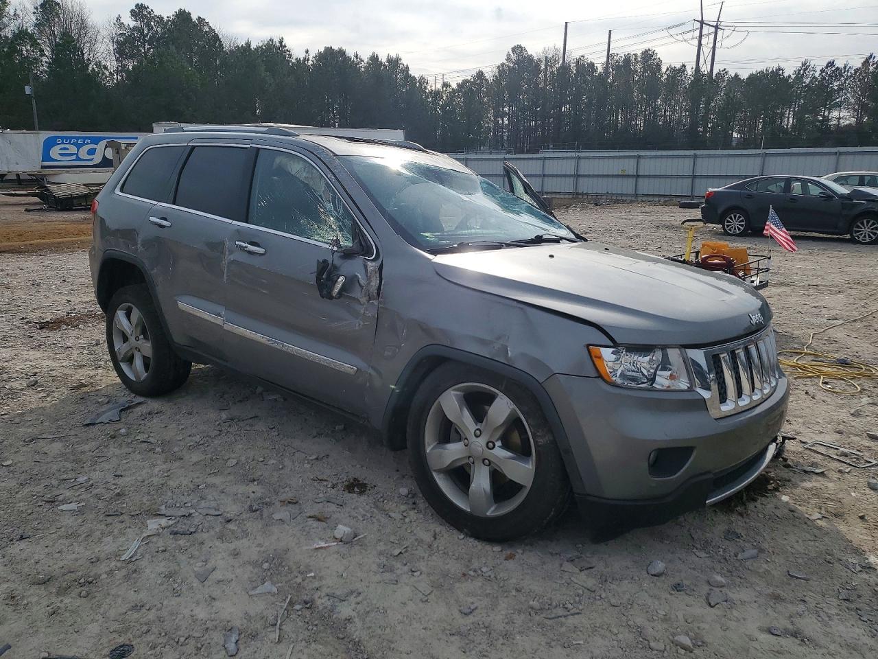 2011 JEEP GRAND CHEROKEE OVERLAND photo 4