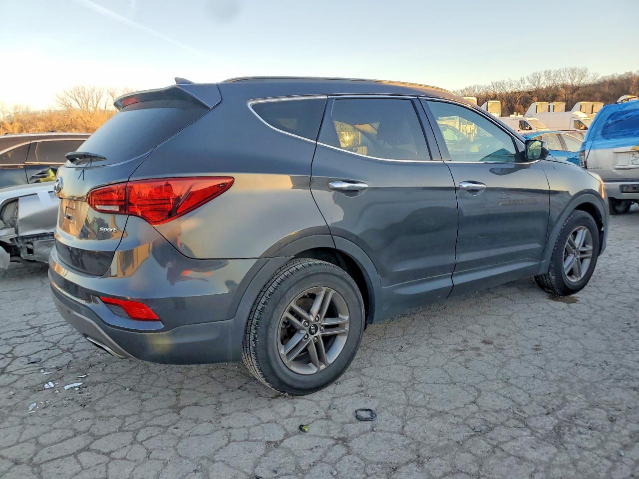 2017 HYUNDAI SANTA FE SPORT photo 3