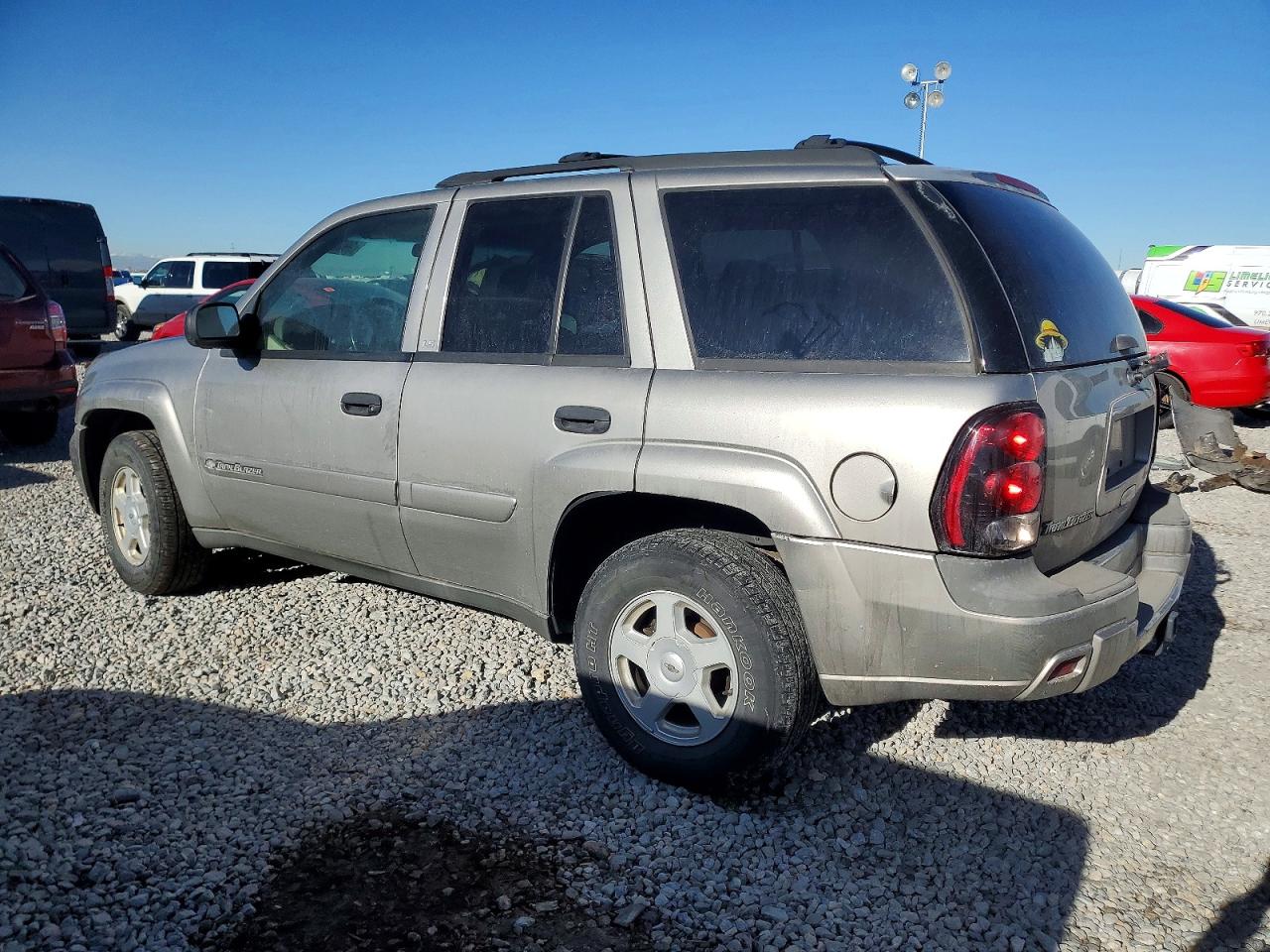 2002 CHEVROLET TRAILBLAZER photo 2