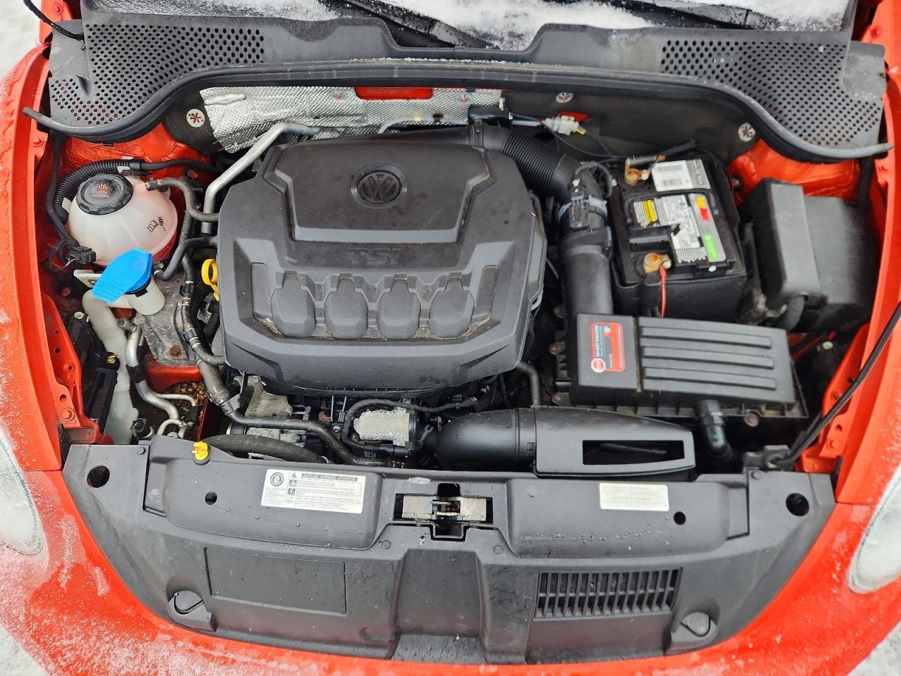 2019 VOLKSWAGEN BEETLE SE photo 11