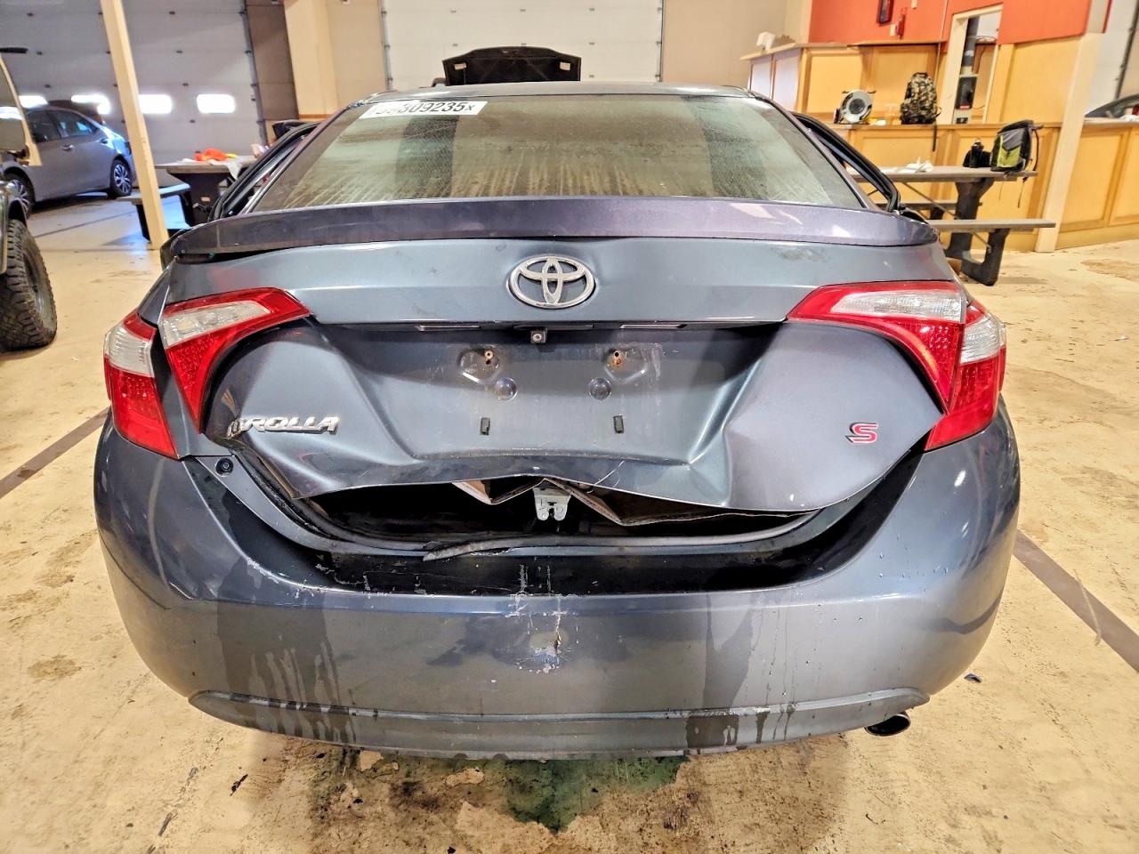 2015 TOYOTA COROLLA L photo 6