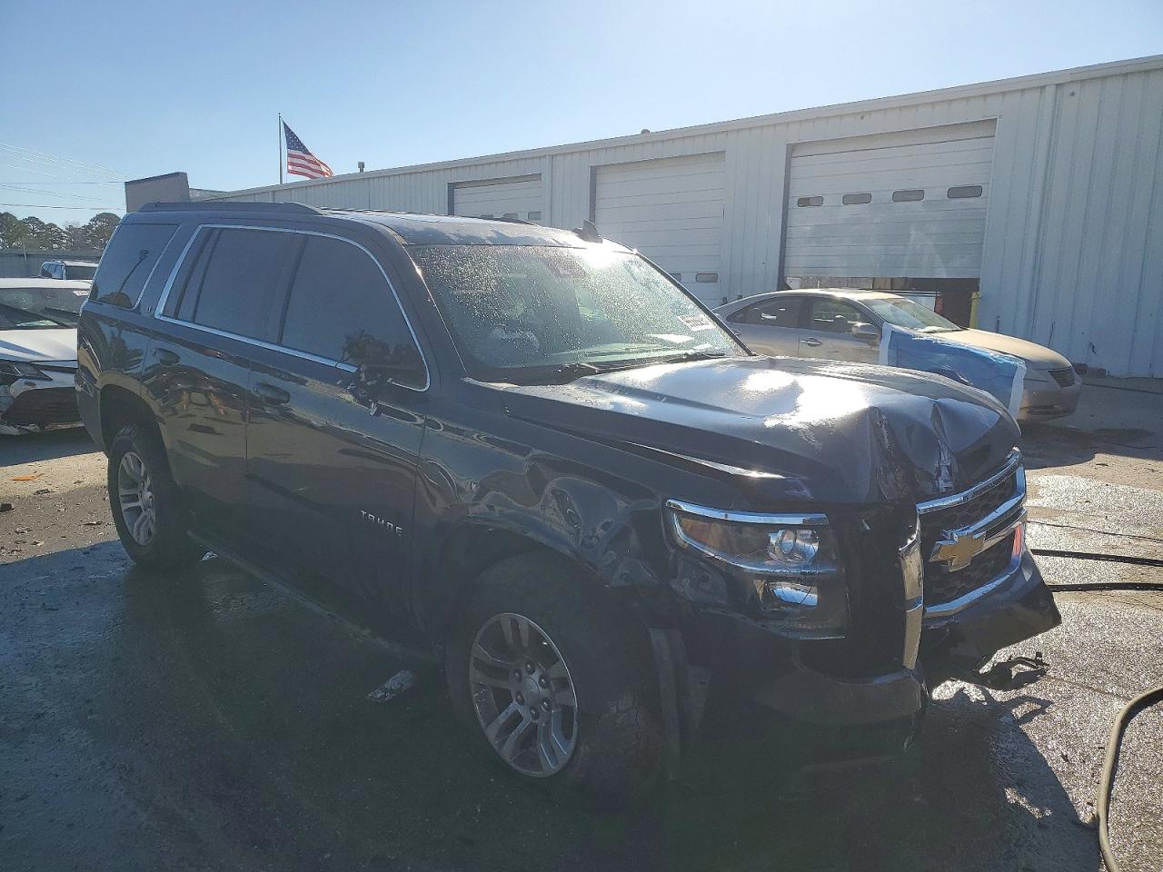 2017 CHEVROLET TAHOE C1500 LT photo 4