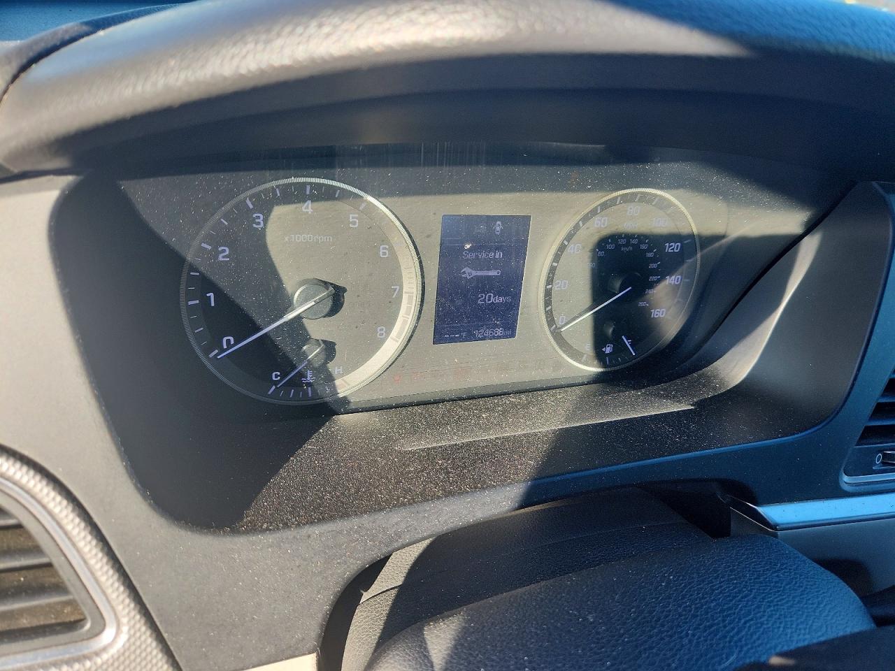 2016 HYUNDAI SONATA SE photo 9