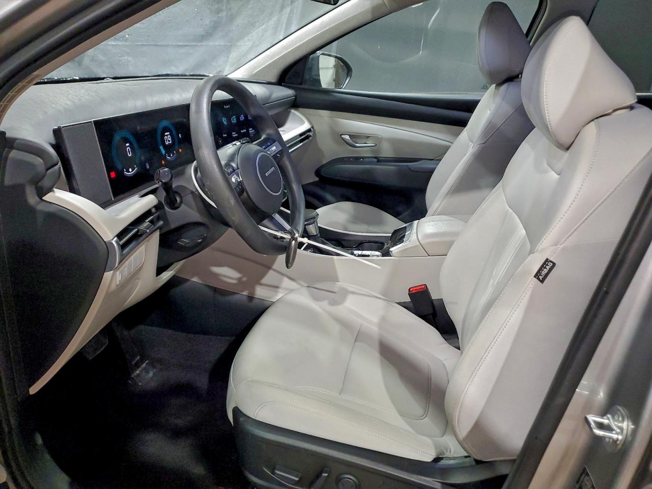 2025 HYUNDAI TUCSON SEL photo 13