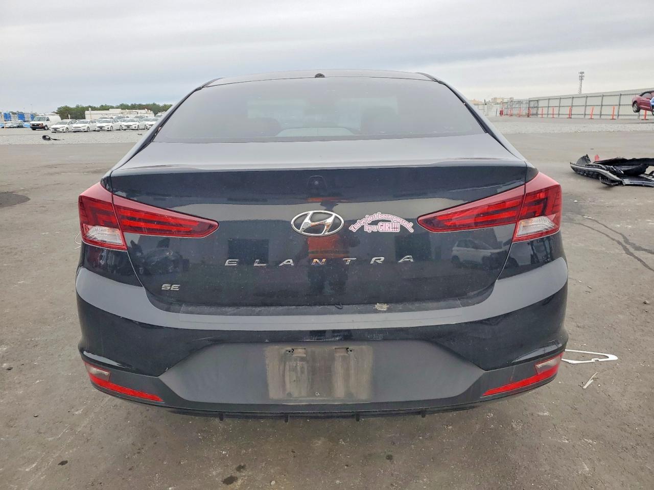 2019 HYUNDAI ELANTRA SE photo 6