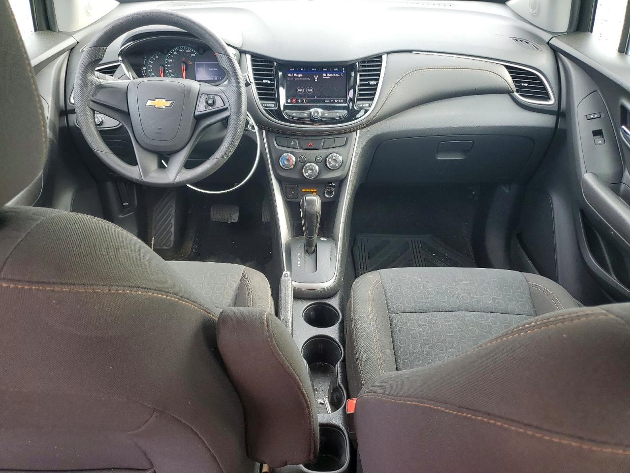 2020 CHEVROLET TRAX LS photo 8