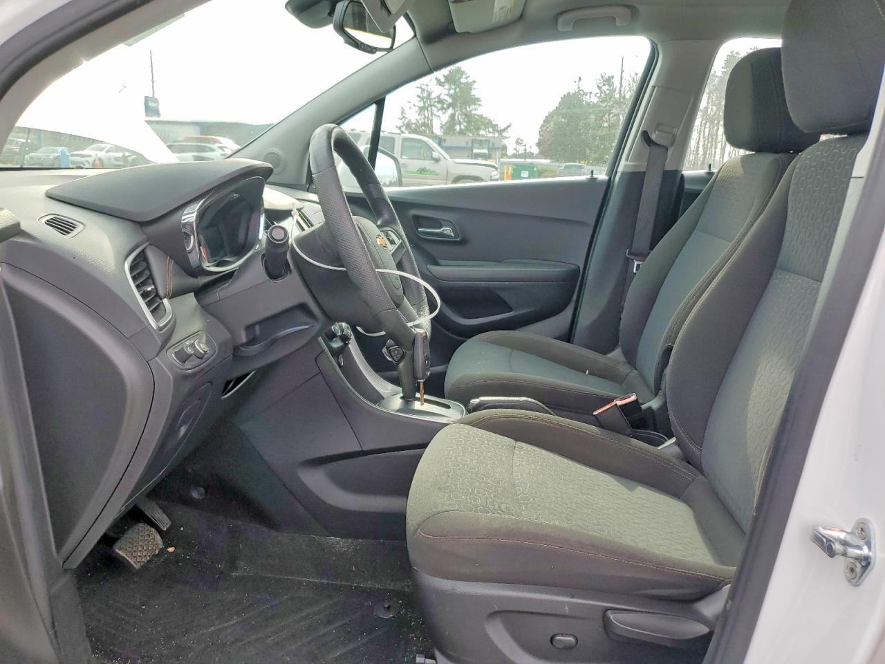 2020 CHEVROLET TRAX LS photo 7