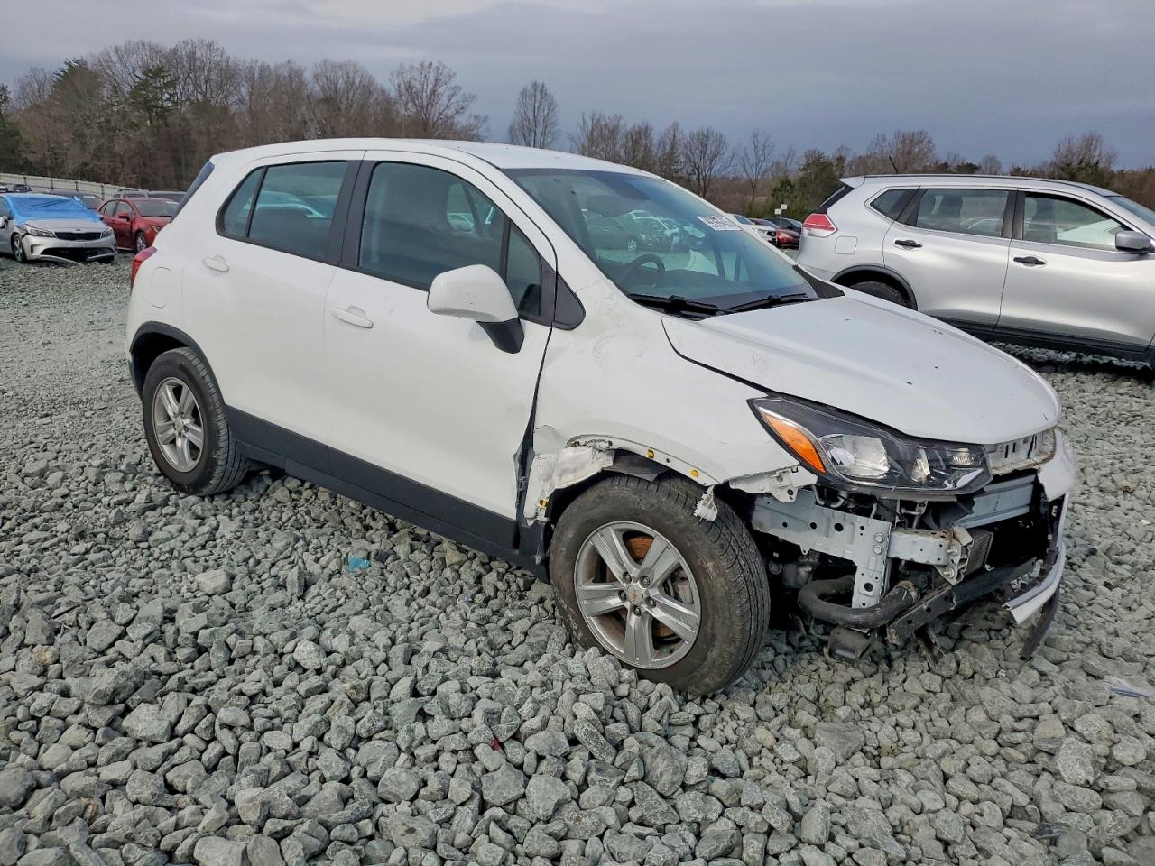 2020 CHEVROLET TRAX LS photo 4