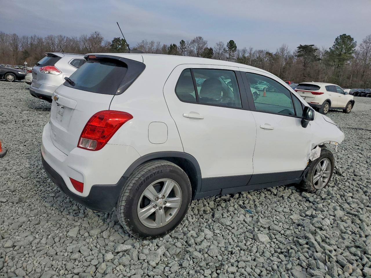 2020 CHEVROLET TRAX LS photo 3