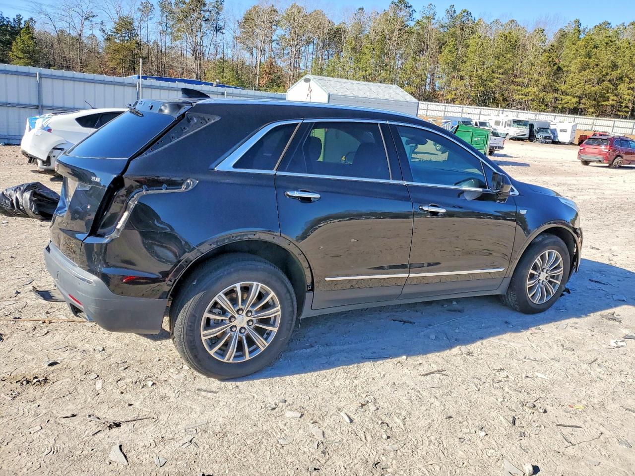 2017 CADILLAC XT5 LUXURY photo 3