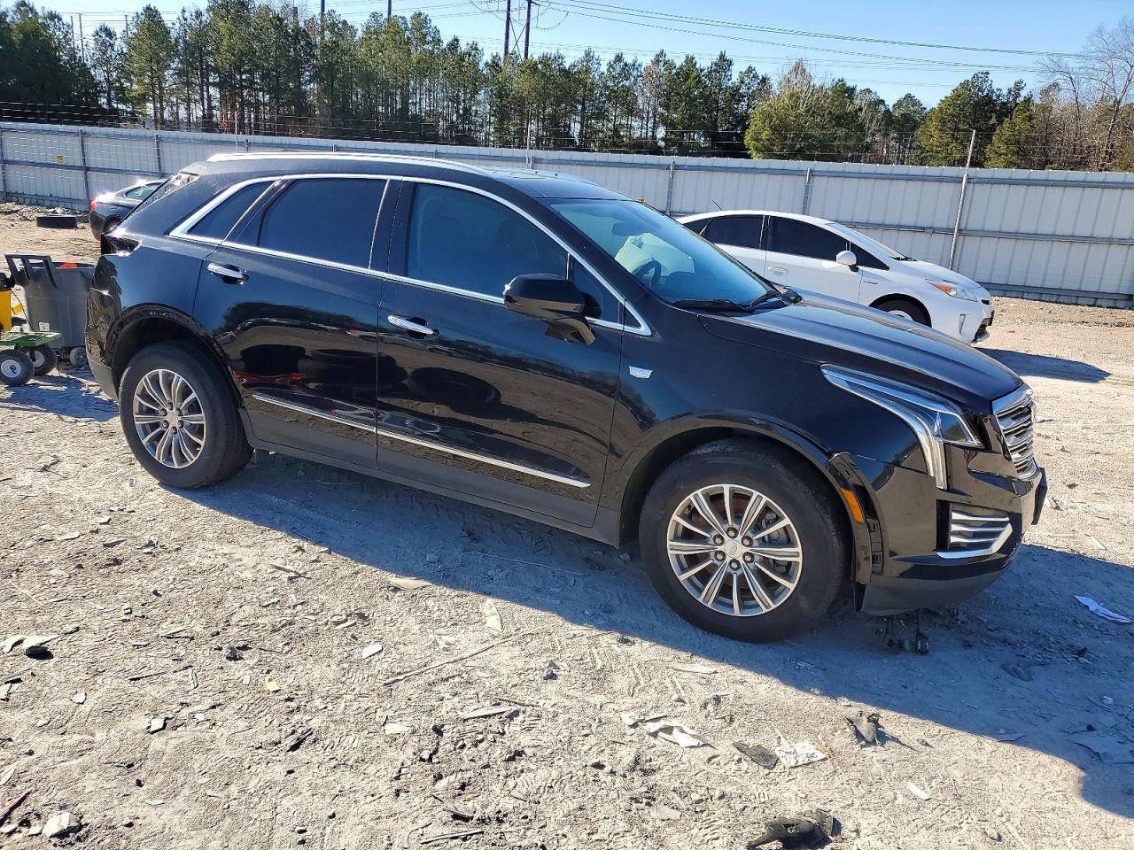 2017 CADILLAC XT5 LUXURY photo 4
