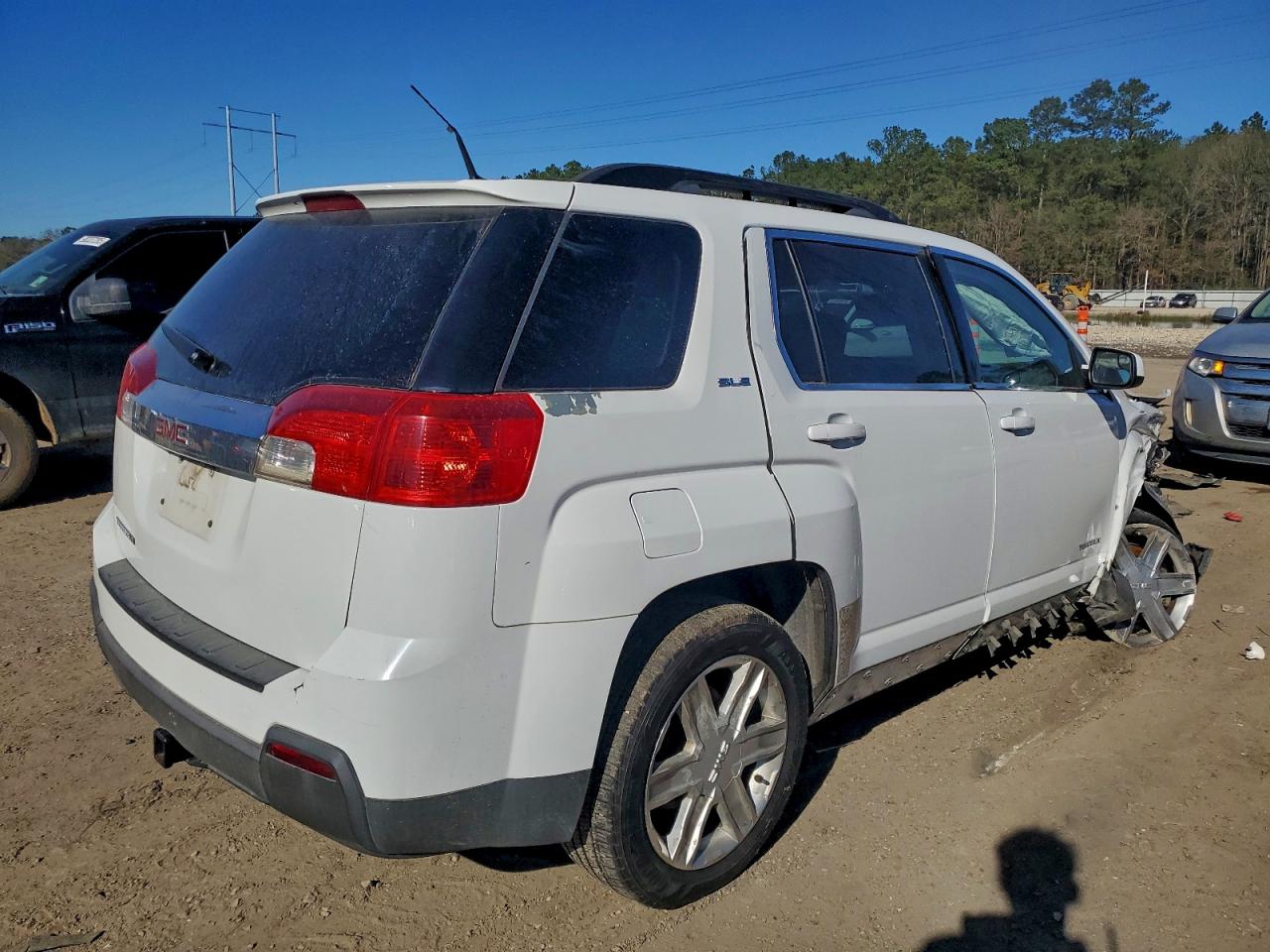 2012 GMC TERRAIN SLE photo 3