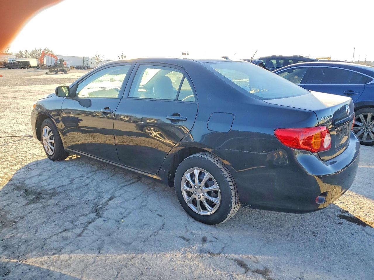 2010 TOYOTA COROLLA BASE photo 2