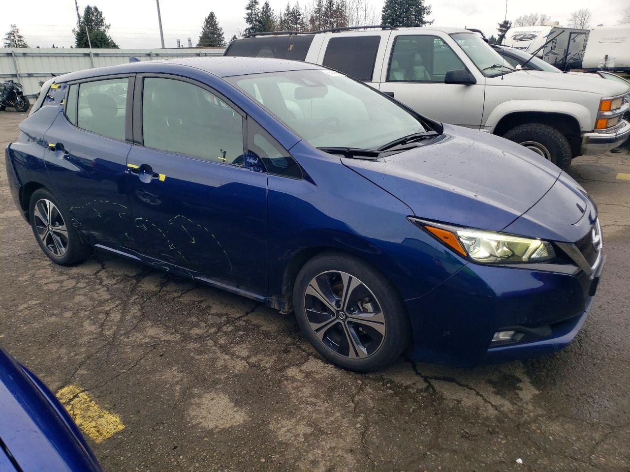 2021 NISSAN LEAF SV photo 4