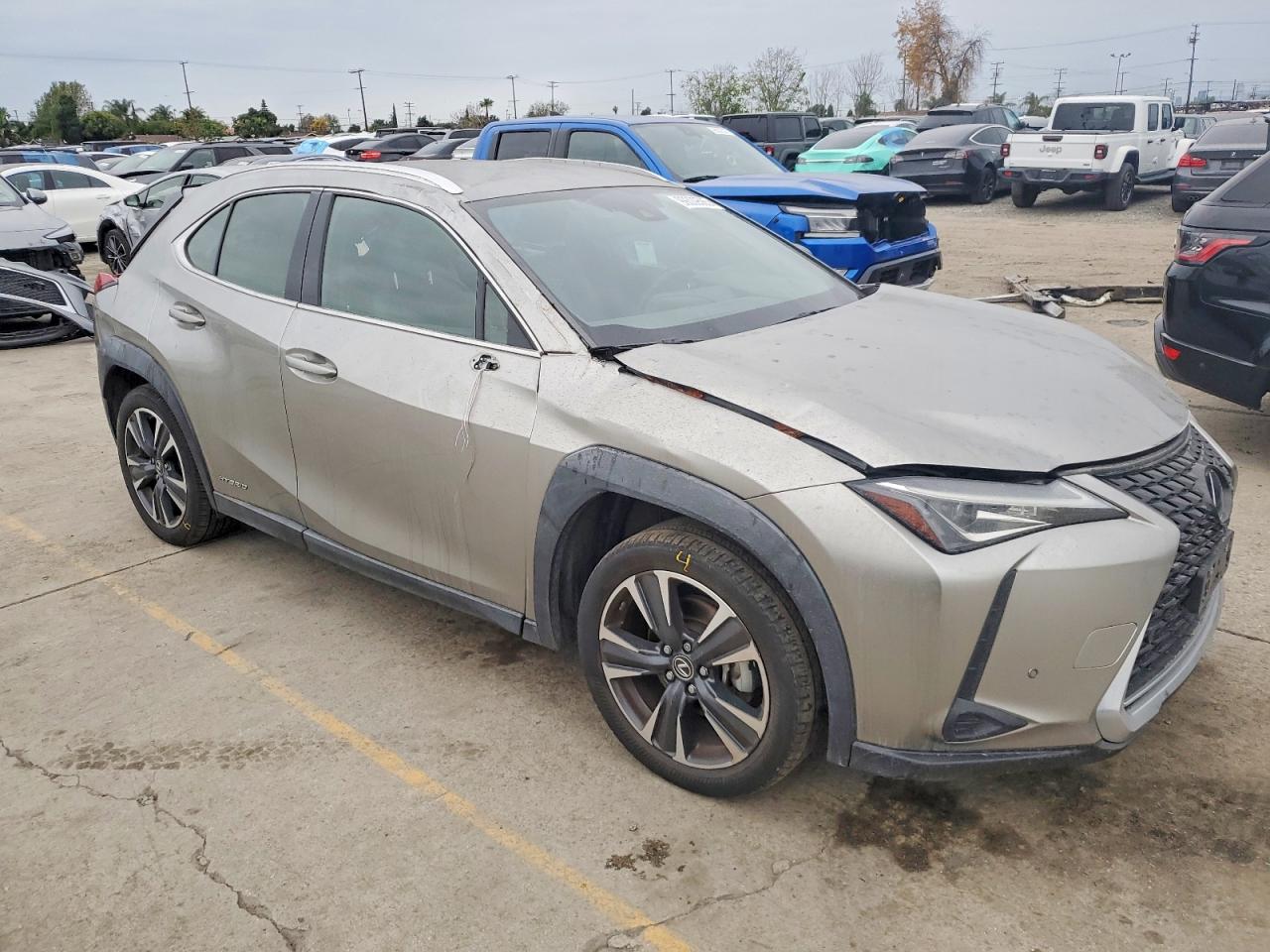 2022 LEXUS UX 250H BASE photo 4