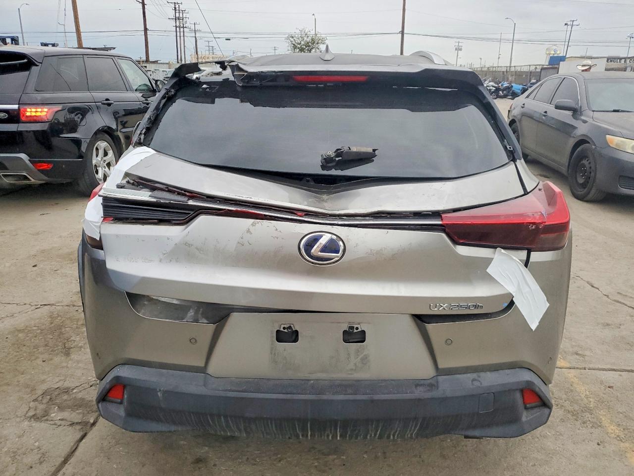 2022 LEXUS UX 250H BASE photo 6