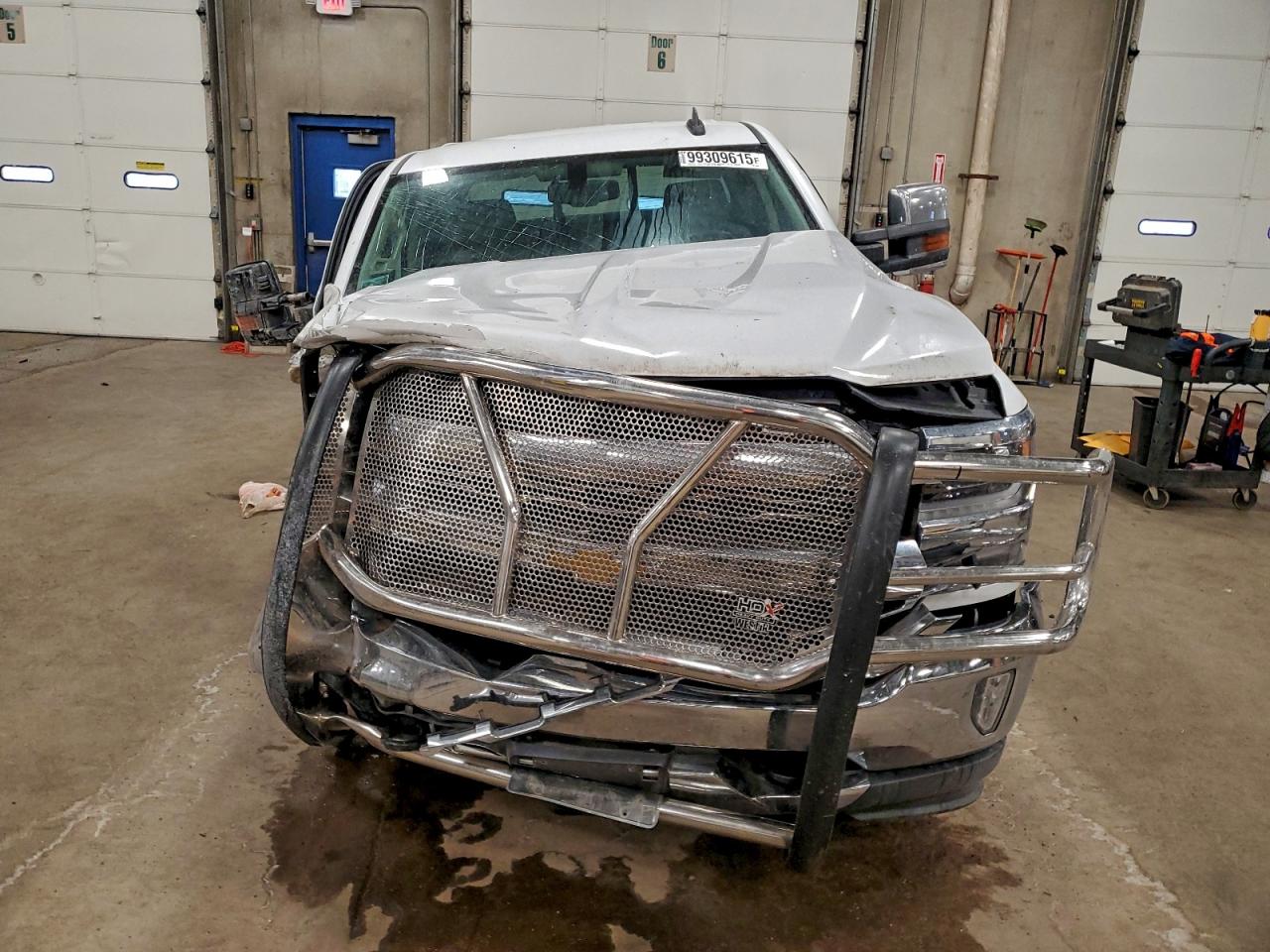 2017 CHEVROLET SILVERADO K1500 LTZ photo 5