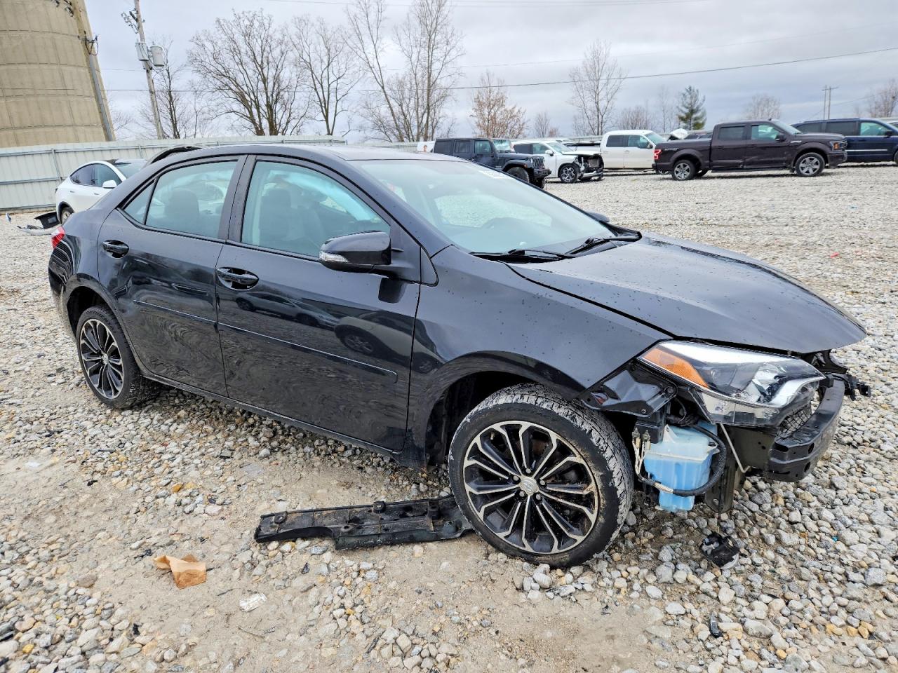 2014 TOYOTA COROLLA L photo 4