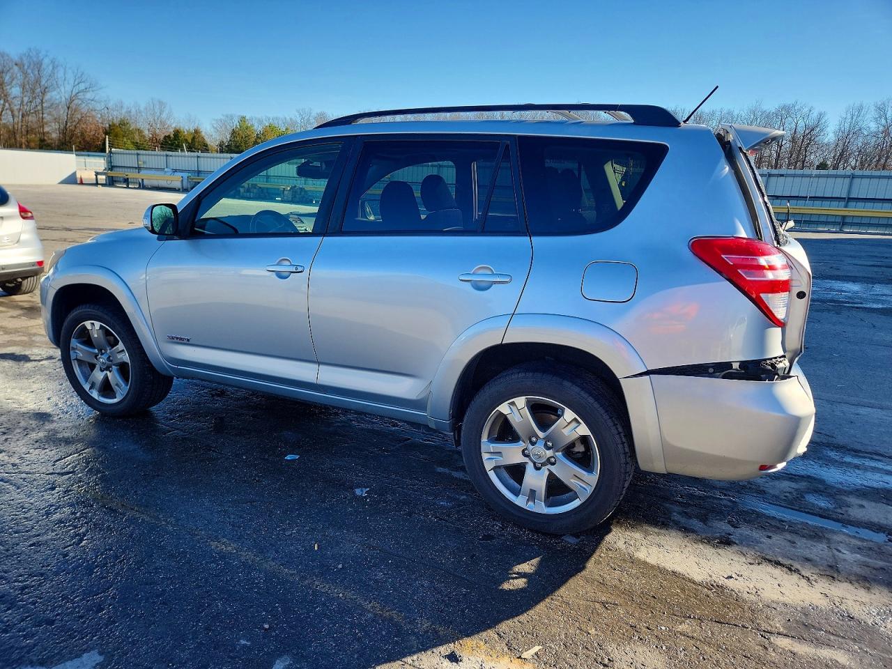 2012 TOYOTA RAV4 SPORT photo 3